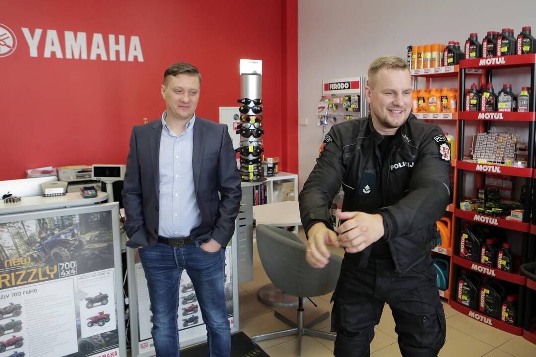 Policija įsigijo naują motociklą