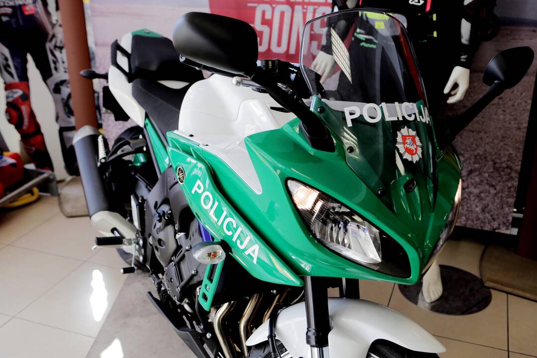 Policija įsigijo naują motociklą