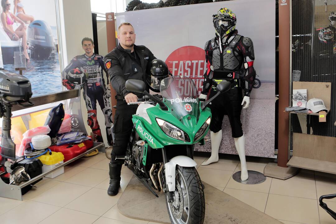 Policija įsigijo naują motociklą