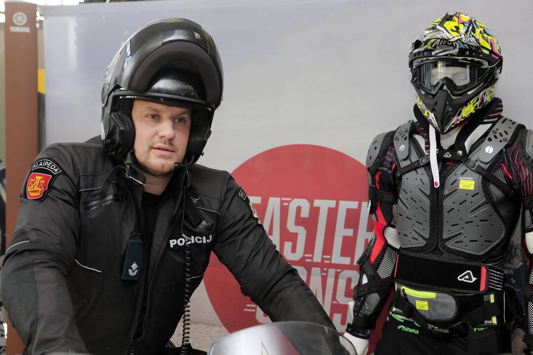 Policija įsigijo naują motociklą