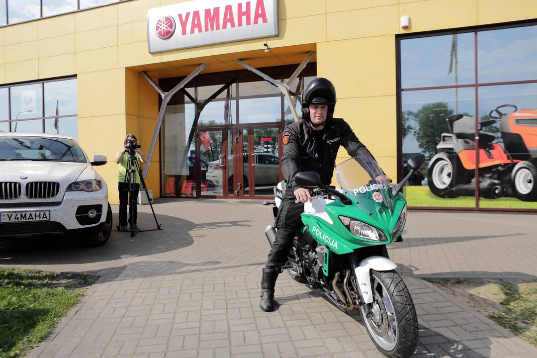 Policija įsigijo naują motociklą