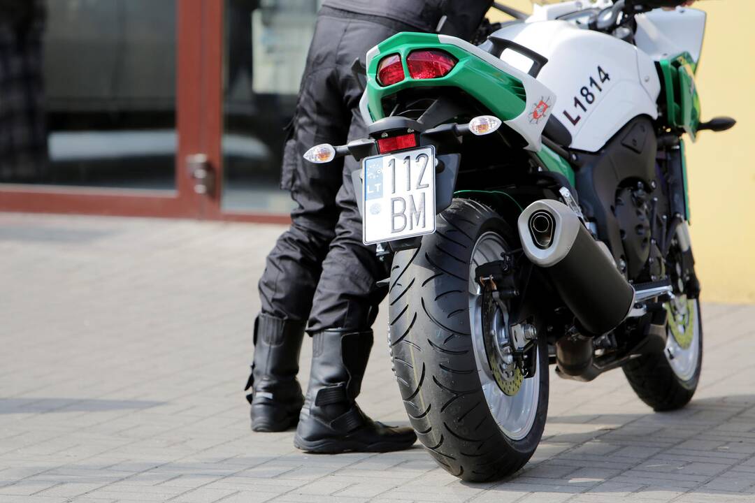 Policija įsigijo naują motociklą