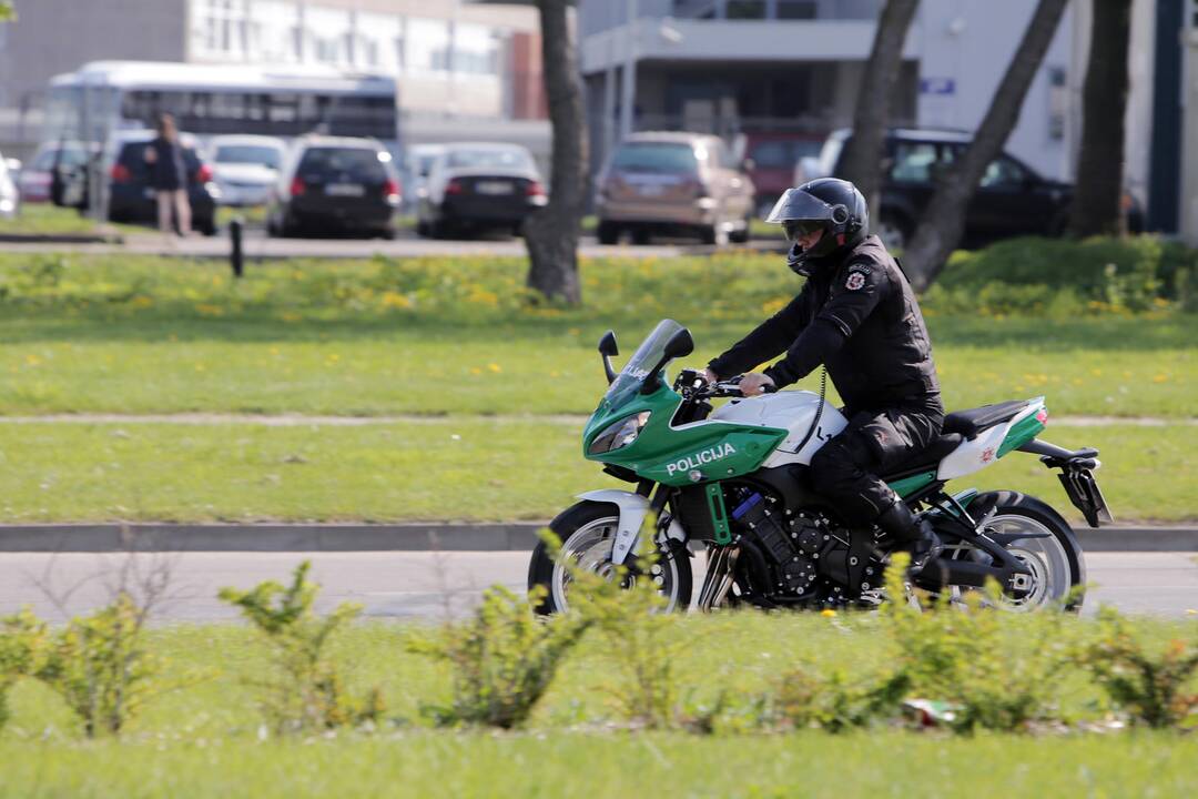 Policija įsigijo naują motociklą