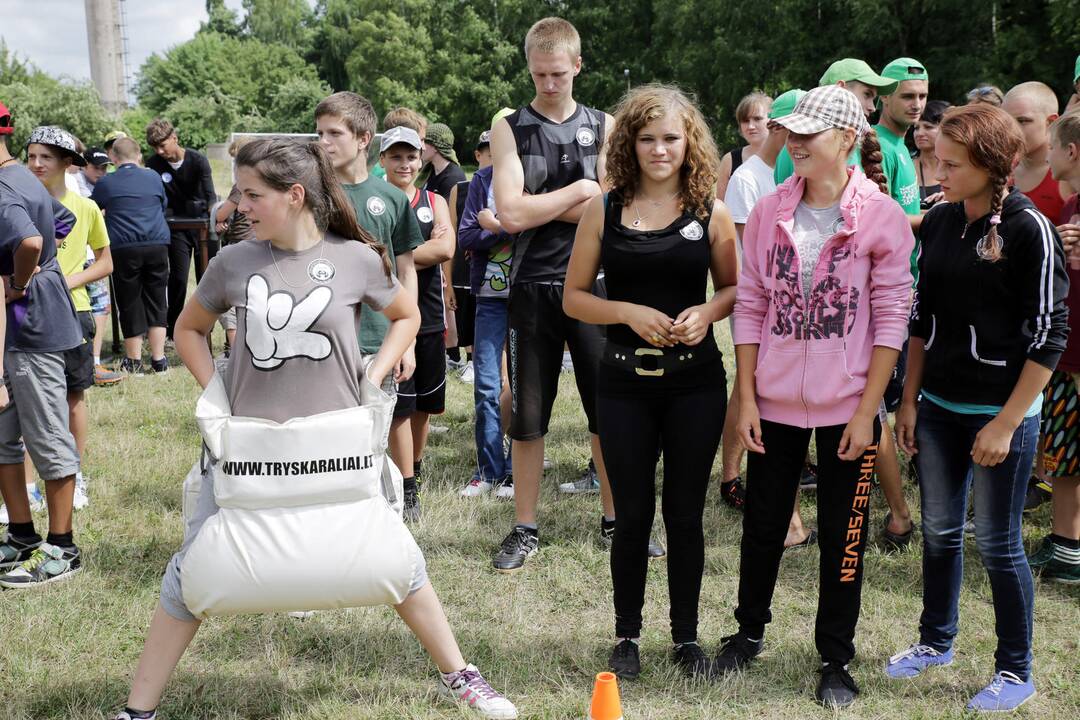 Vaikų stovykla dragūnuose