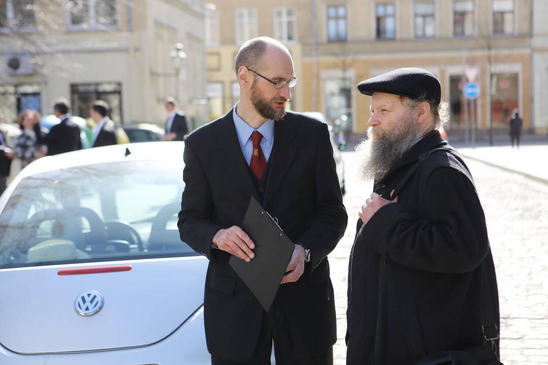 Klaipėdoje atidengta lenta Izraelio vėliavos autoriui