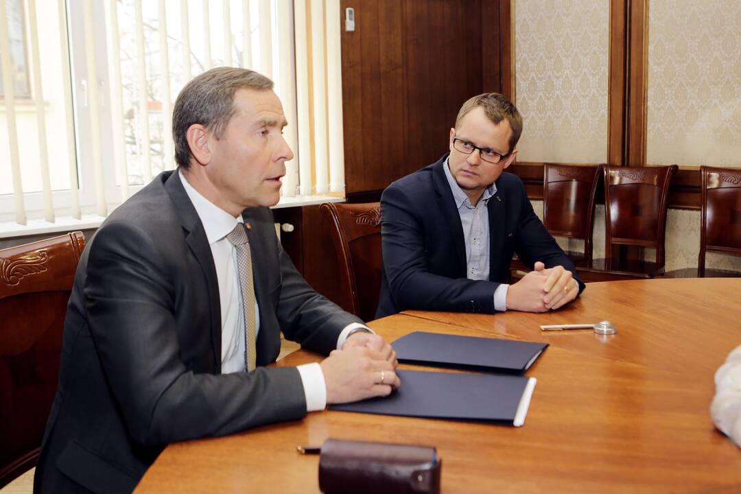 Pasirašoma sutartis dėl Sąjūdžio parko sutvarkymo