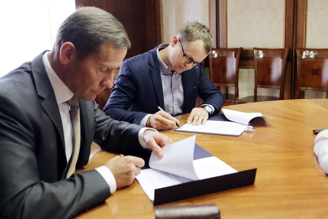 Pasirašoma sutartis dėl Sąjūdžio parko sutvarkymo