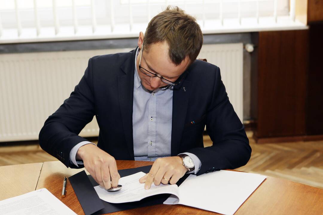Pasirašoma sutartis dėl Sąjūdžio parko sutvarkymo