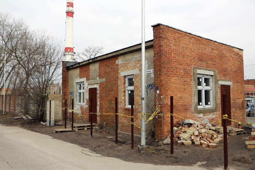 Valentinas apsigyveno elektros tranformatorinėje