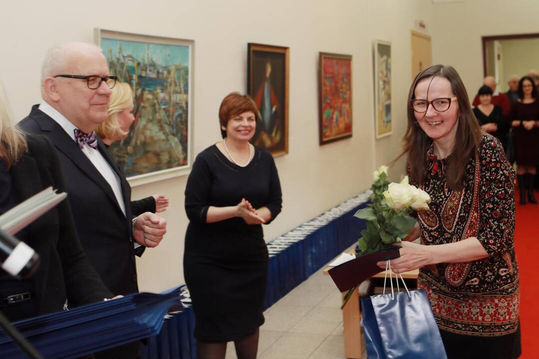 Pristatytas dailės albumas "Ars vitae II"