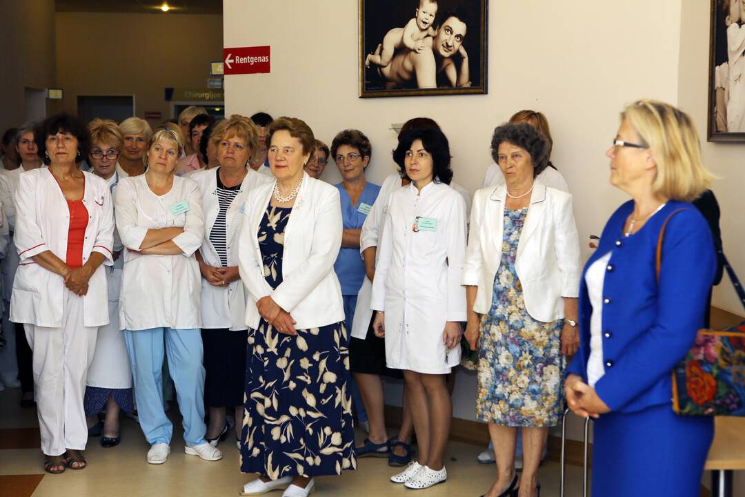 Gydytojai Vaidilutei Kanopkienei apdovanojimas