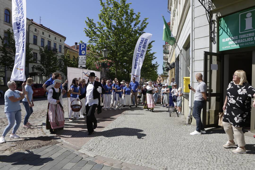 Žvejų rūmai mini 40-metį: gatvėmis keliavo šventinis konvojus