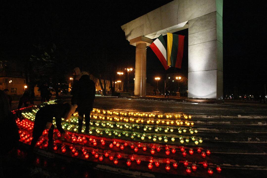 Žvakelių uždegimo akcija "Vienybės laiptai"