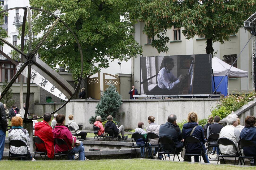 Kariliono garsai užbūrė klaipėdiečius