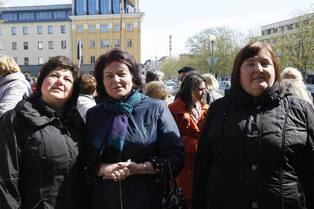 Atidengta karalienės Luizės atminimo lenta