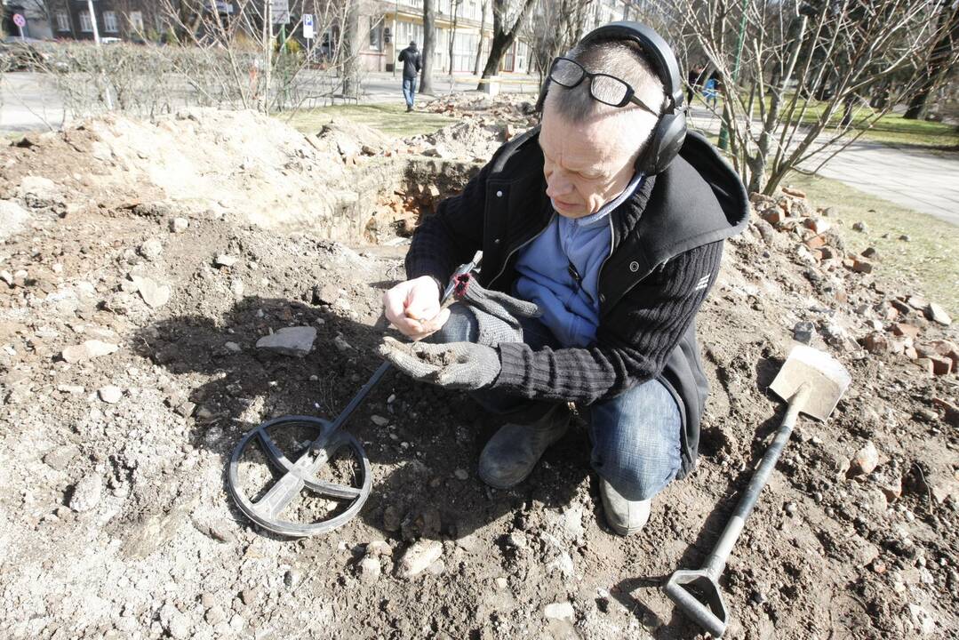 Skvere – pirmieji archeologų atradimai