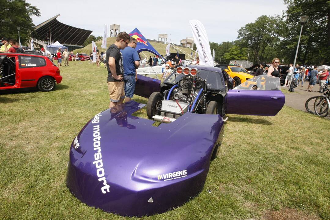 Automobilių paroda Klaipėdoje