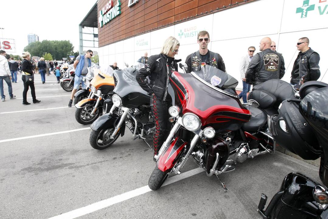 Amerikietiški automobiliai ir motociklai