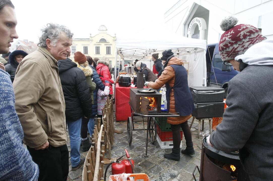 Užgavėnės Teatro aikštėje