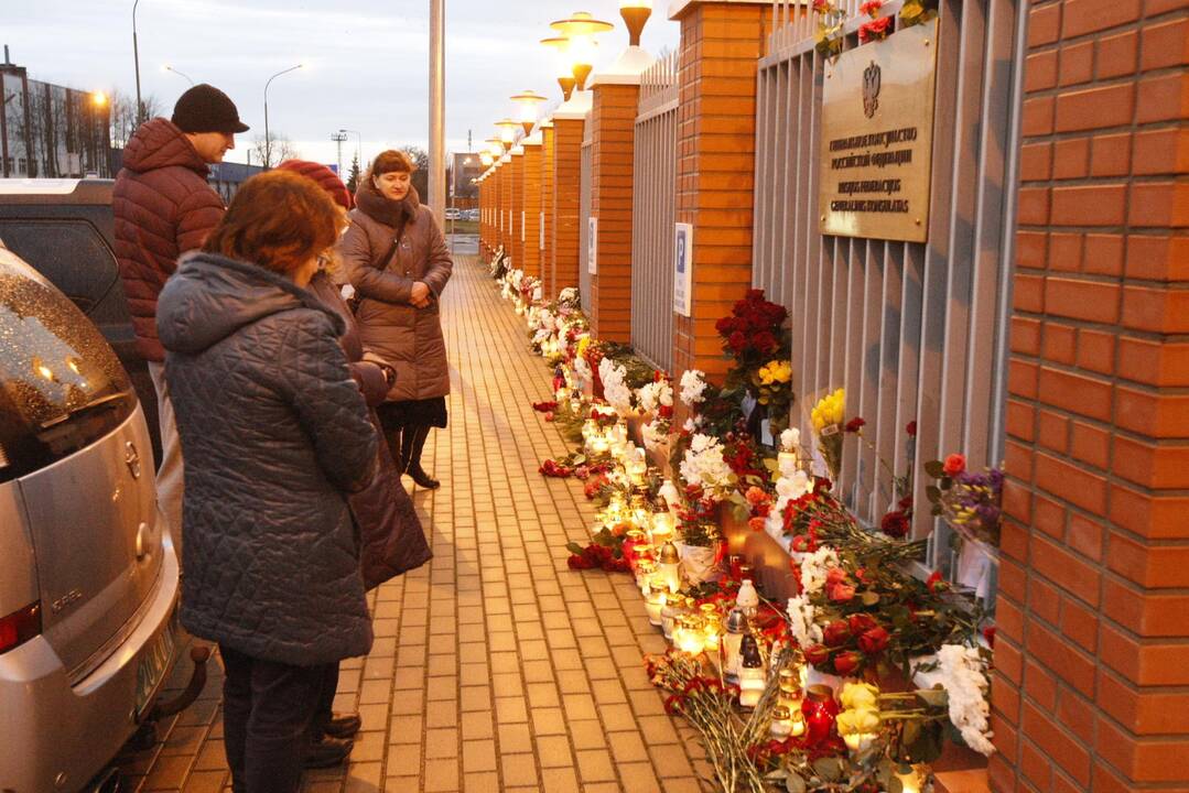 Klaipėdiečiai pagerbė sudužusio Juodojoje jūroje lėktuvo aukas