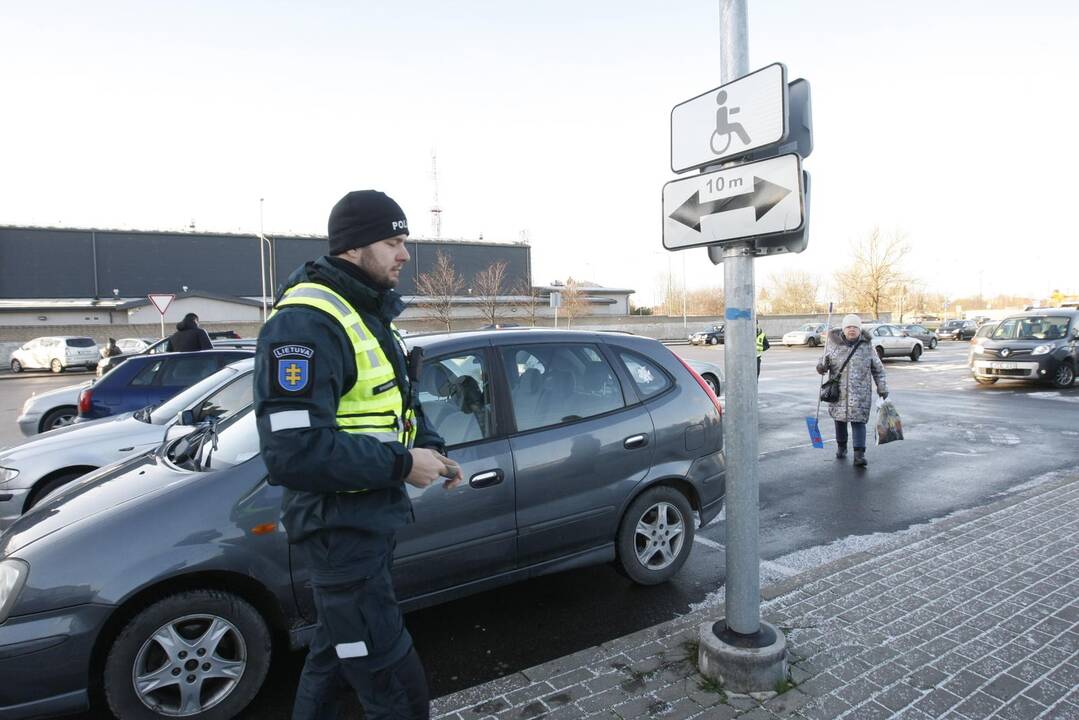 Uostamiesčio vairuotojai – draugiškesni neįgaliesiems?