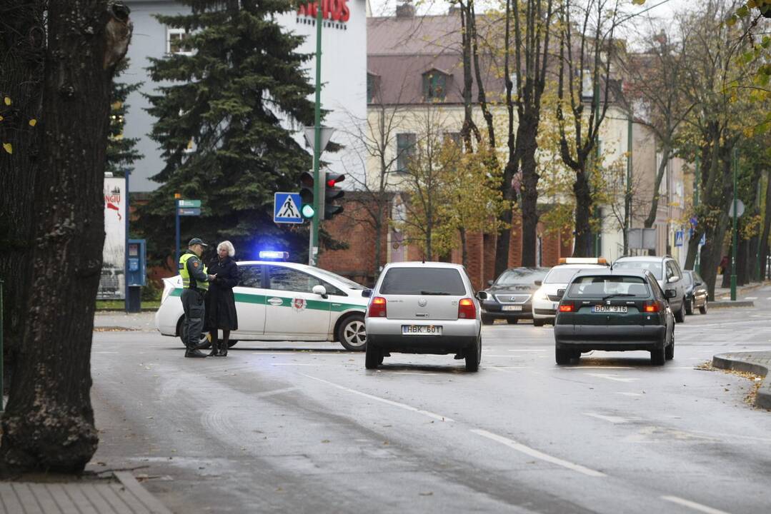 Klaipėdoje pranešta apie užminuotą automobilį