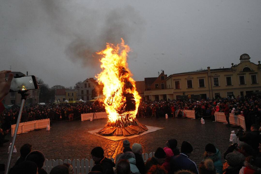 Užgavėnės Teatro aikštėje