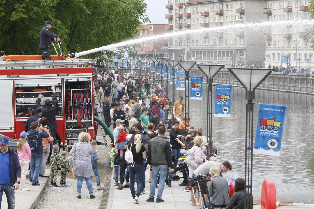 Laivų parade - pramogų vajus