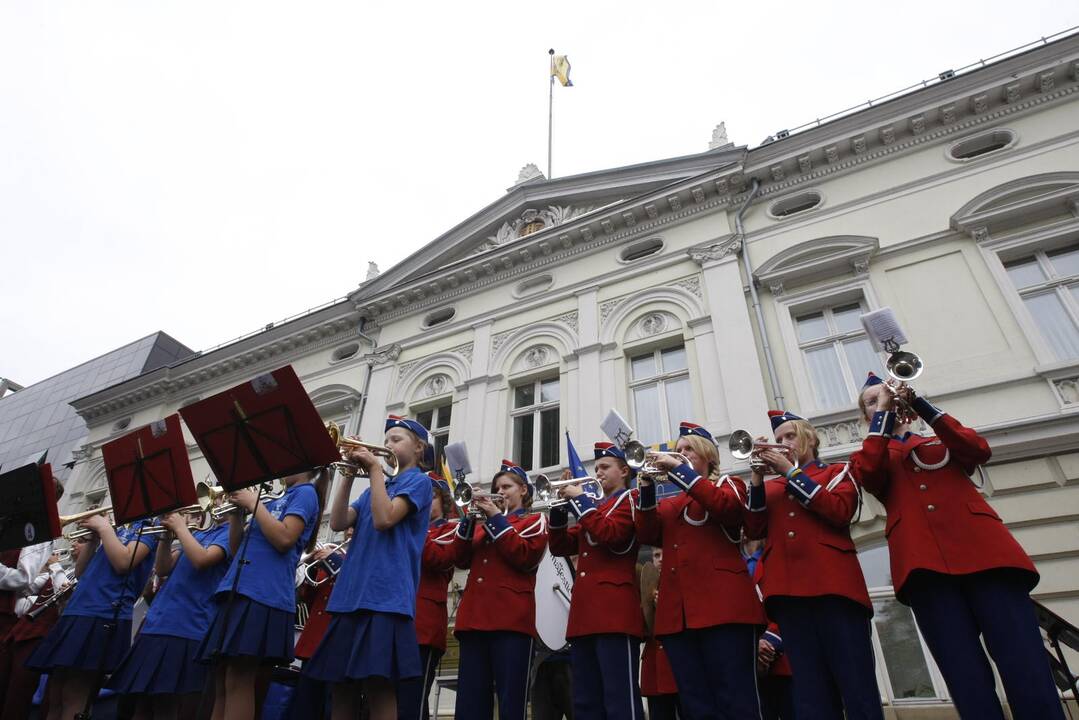 Jūros šventės vėliavos pakėlimo ceremonija