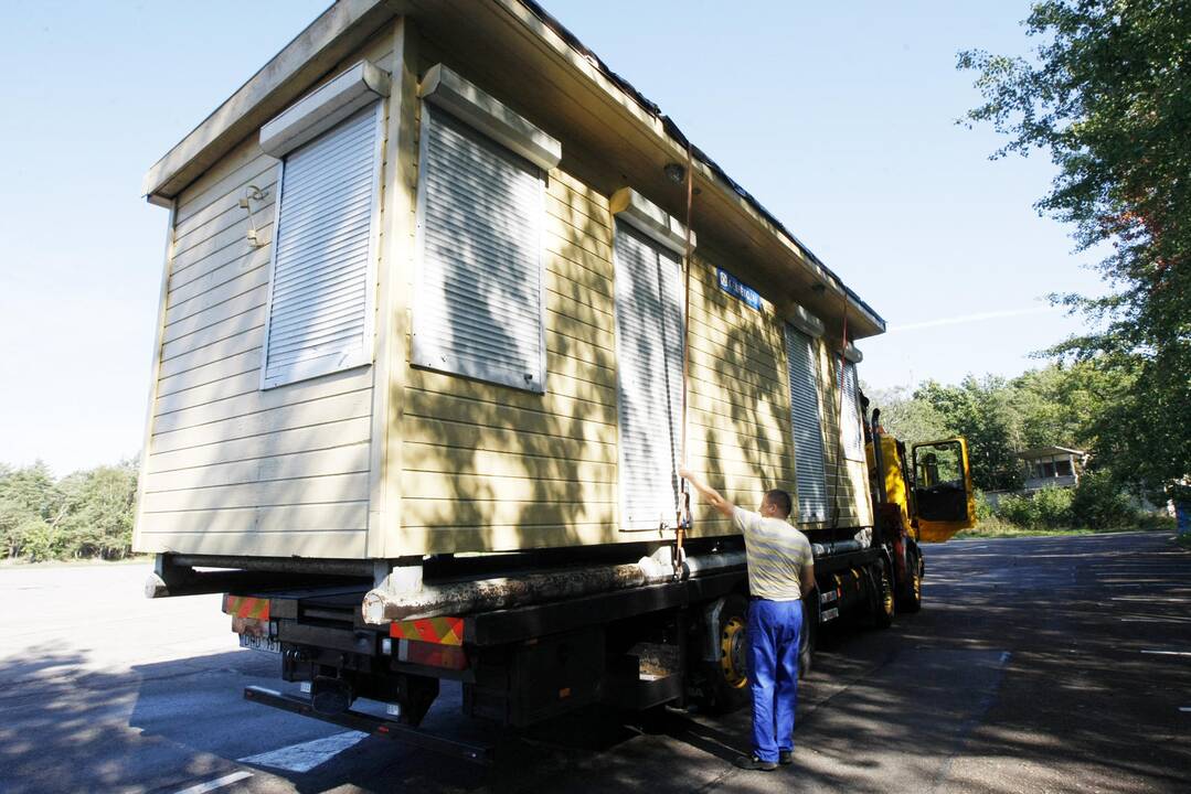 Atšilo, o paplūdimiuose nebeliko gelbėtojų postų