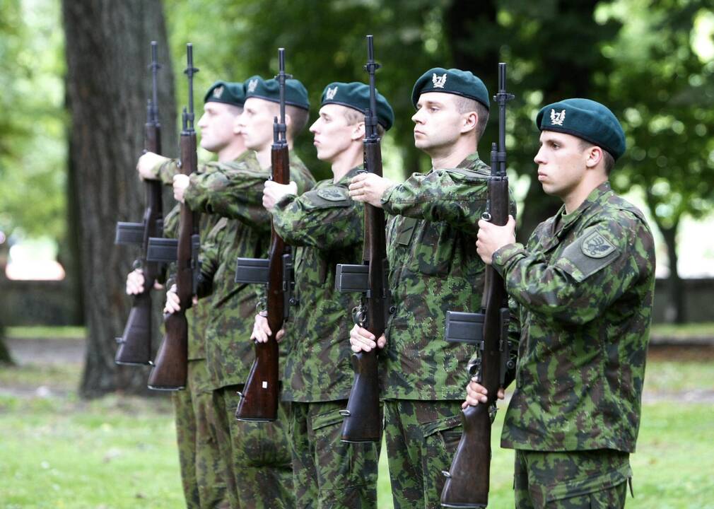 Atnaujintas paminklas 1923 metų žuvusiems sukilimo dalyviams atminti