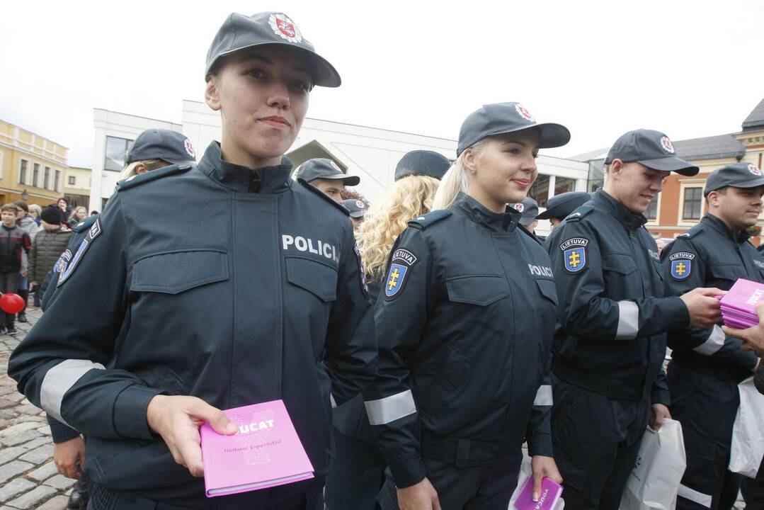 Uostamiestyje policininkai pakvietė švęsti kartu