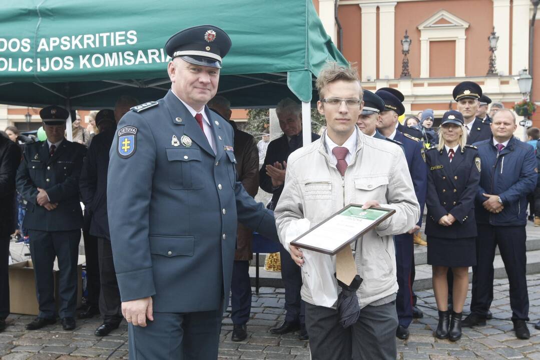 Uostamiestyje policininkai pakvietė švęsti kartu