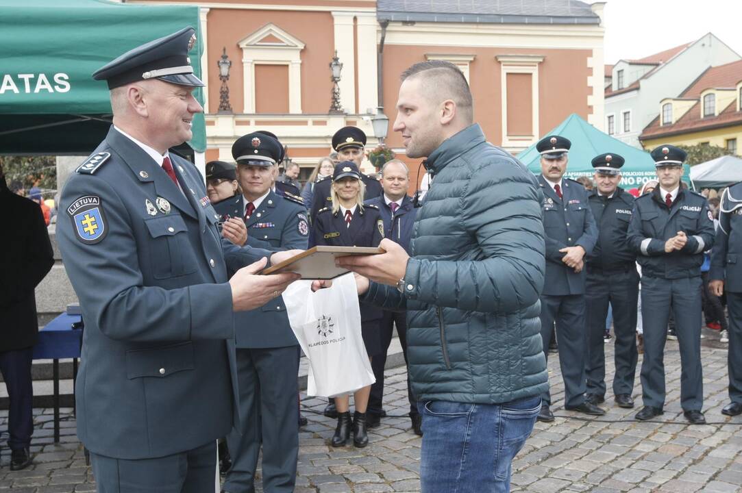 Uostamiestyje policininkai pakvietė švęsti kartu