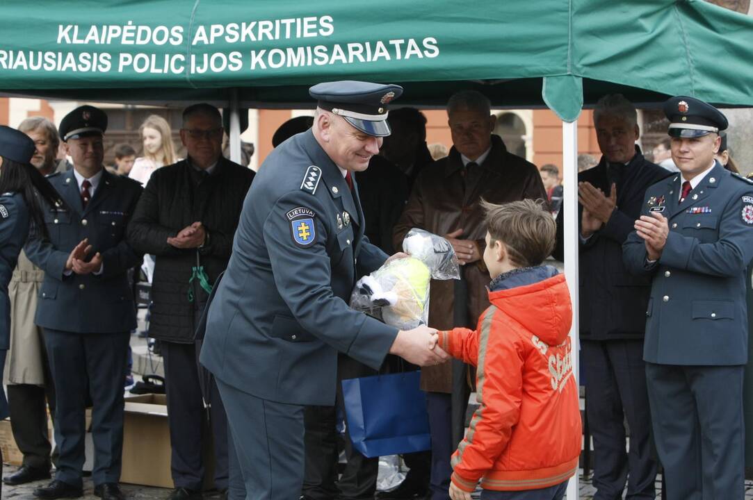 Uostamiestyje policininkai pakvietė švęsti kartu