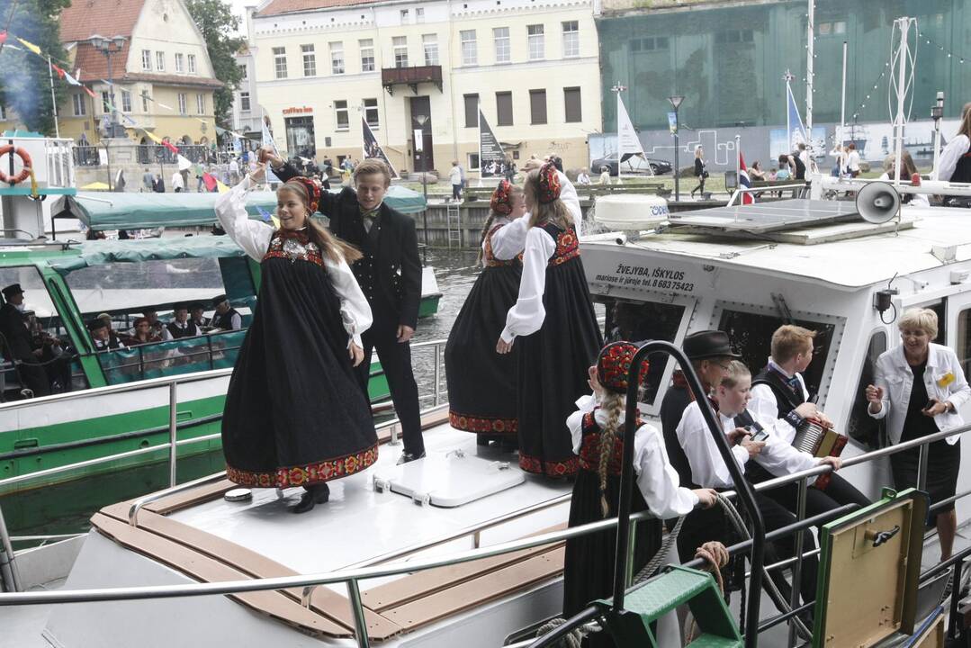 Tarptautinis folkloro festivalis "Parbėg laivelis 2016"