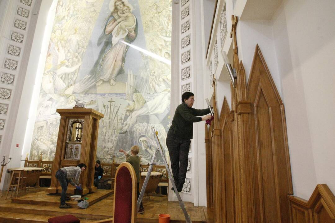 Marijos Taikos Karalienės bažnyčioje – talka