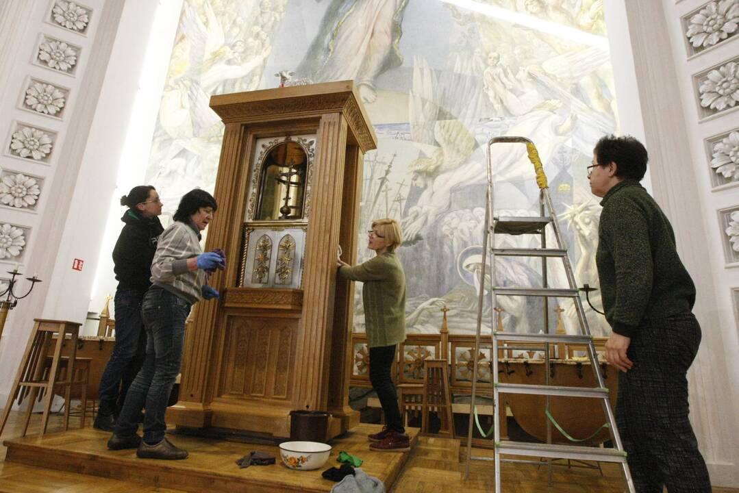Marijos Taikos Karalienės bažnyčioje – talka