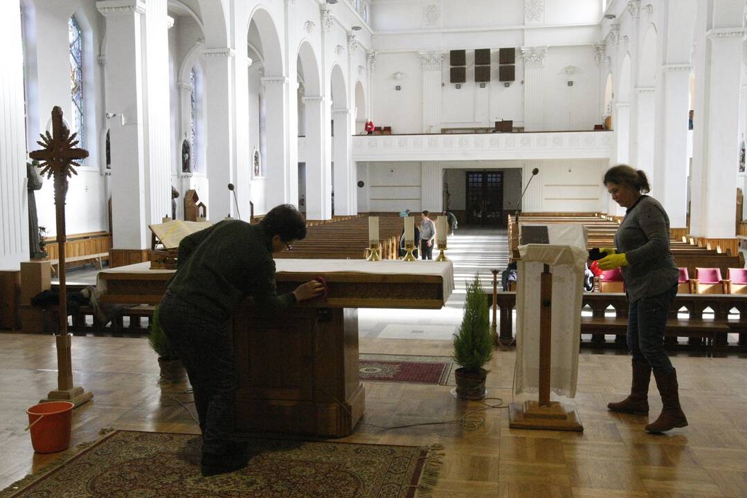 Marijos Taikos Karalienės bažnyčioje – talka