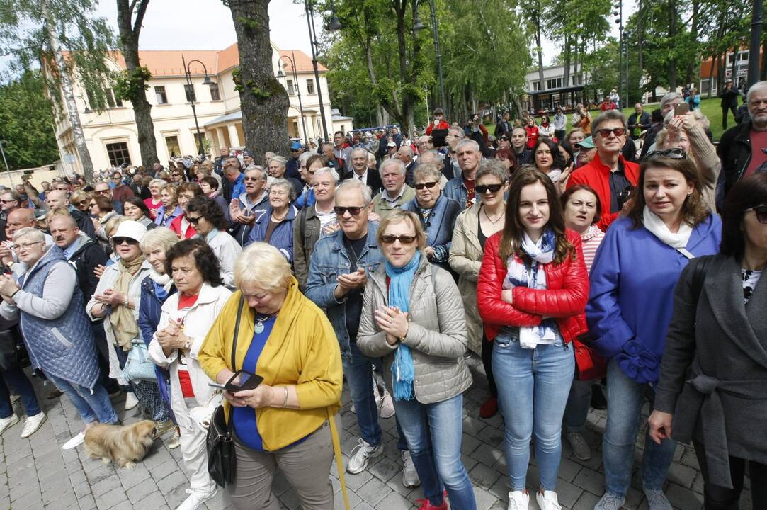 Stasio Povilaičio parašo atidengimas Palangoje