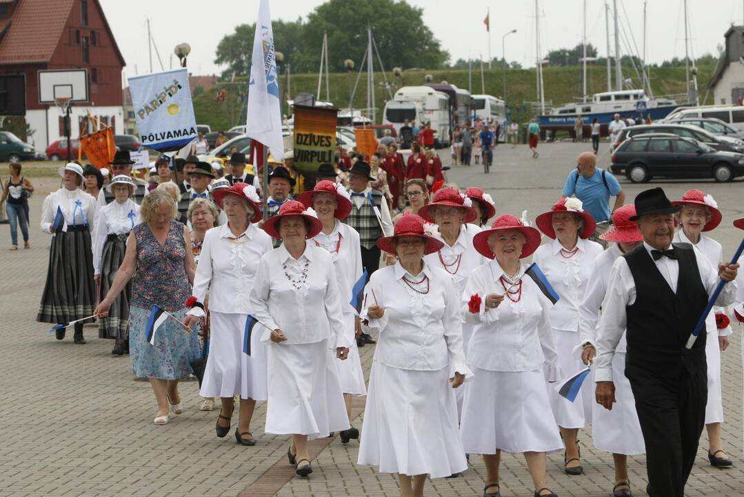 Europos šokių pynė ir vėliavos pakėlimas