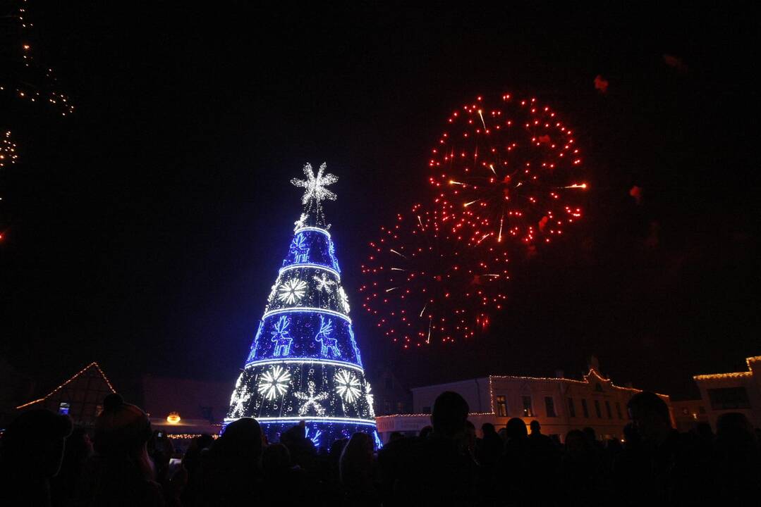 Klaipėdiečiai audringai pasitiko Ugninės Raudonosios Beždžionės metus