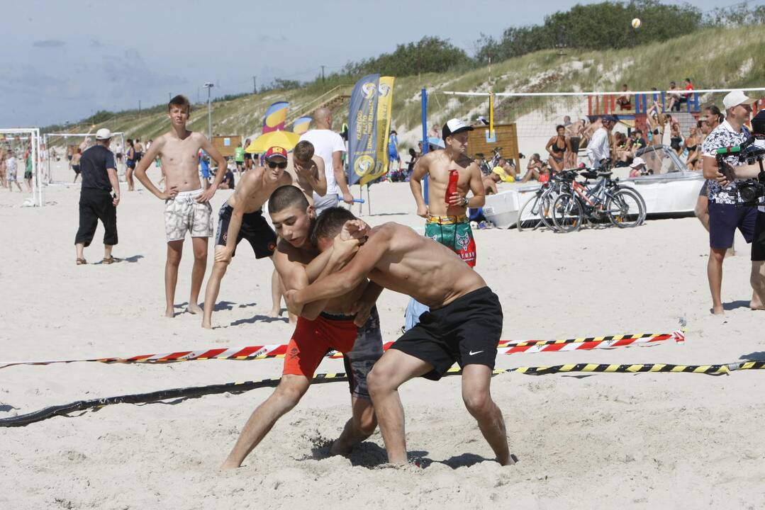 Smiltynę užplūdo sportininkai 