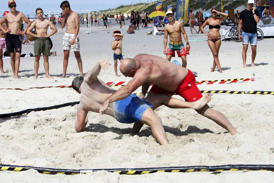 Smiltynę užplūdo sportininkai 