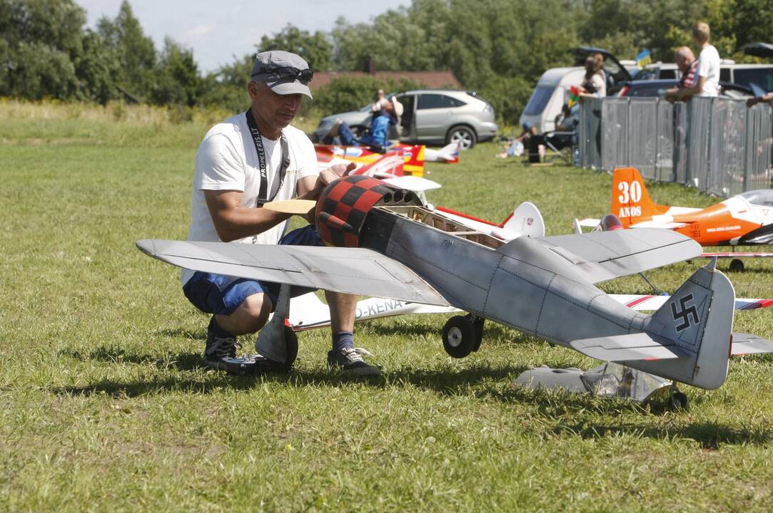 Aviamodelių varžybos Mickuose