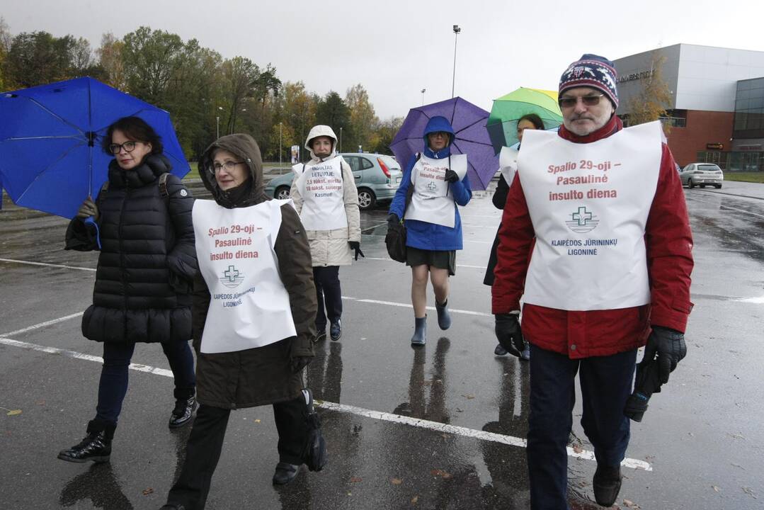 Jūrininkų ligoninės medikai leidosi į žygį prieš insultą