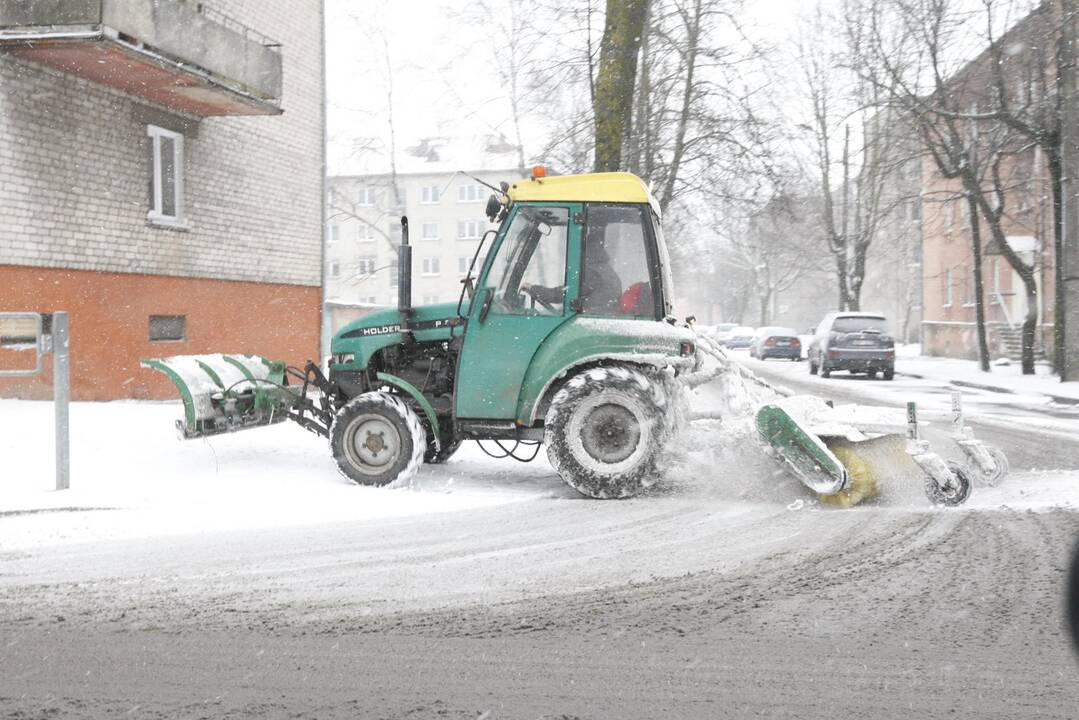 Į uostamiesčio gatves išvažiavo kelininkai