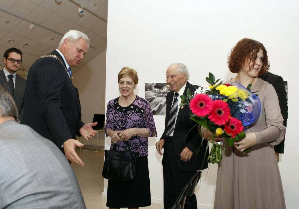 Klaipėdos garbės piliečio regalijų įteikimo Vaclovui Straukui ceremonija