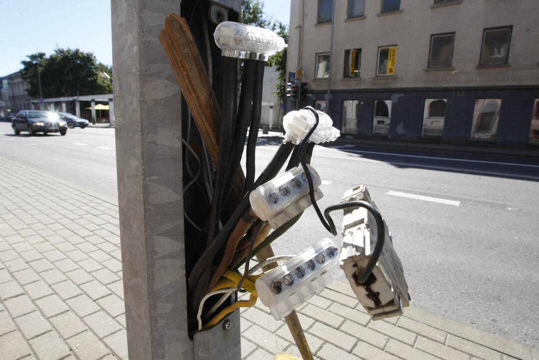 Lietuvininkų aikštėje žibintai vėl švies