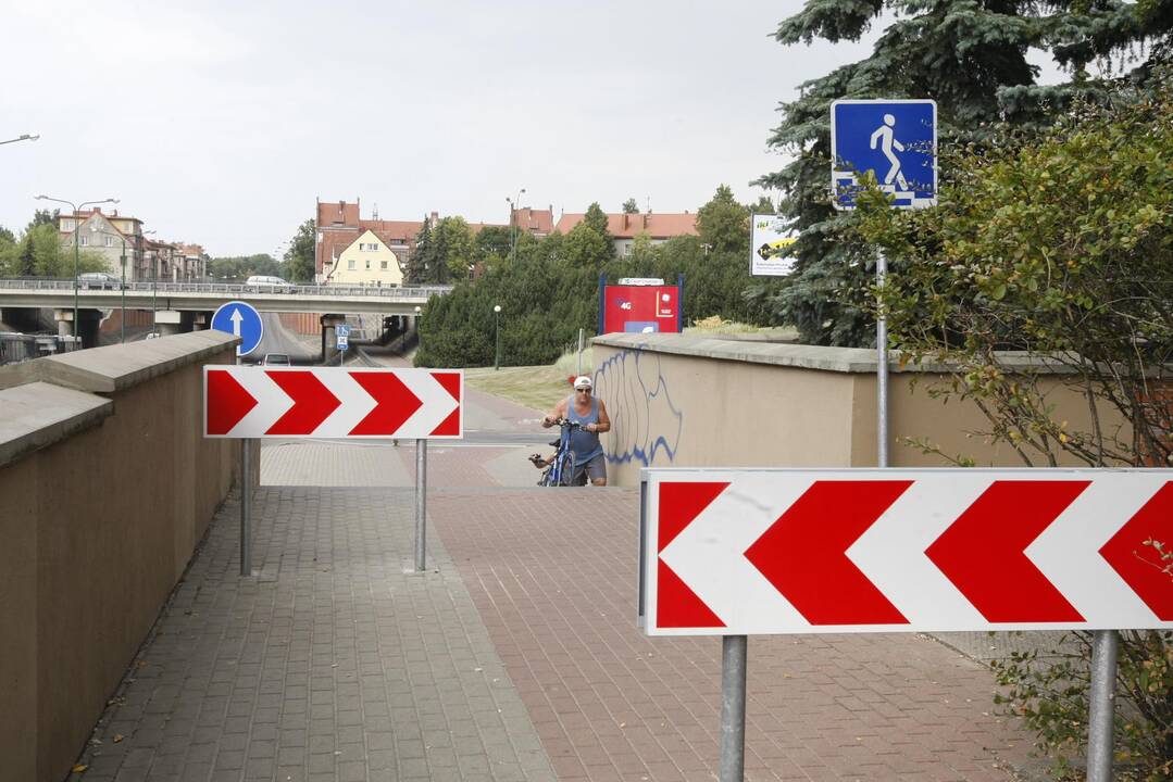 Uostamiesčio dviratininkus stabdo ženklai